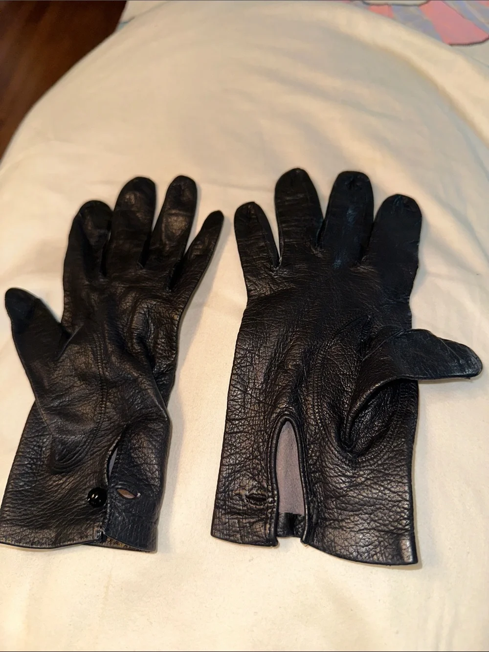 Vintage Black Italian Leather Wrist Gloves